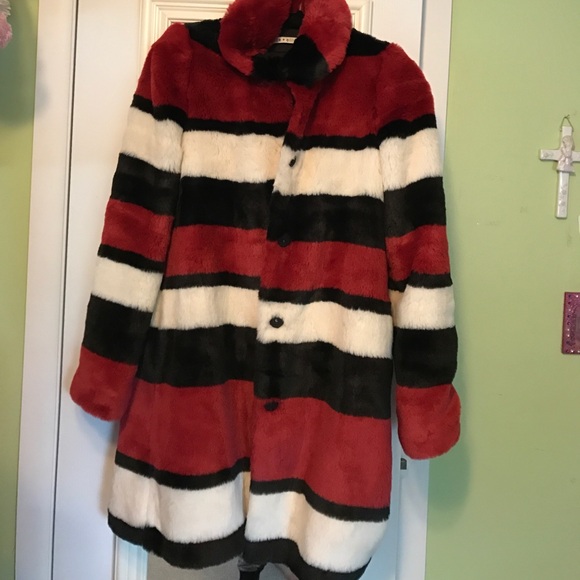 Alice and Olivia faux fur coat - Picture 2 of 2